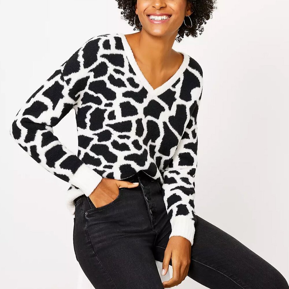 Ann Taylor LOFT Animal Print V-Neck Sweater Black & White Sz Small NWT
